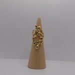 Anillo dorado fluido